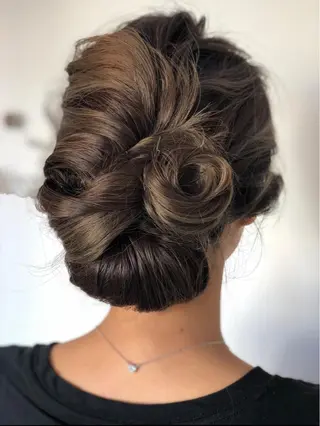 セミロング Ze sealのヘアスタイル