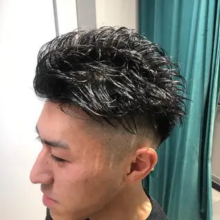 ショート パーマ 岡崎 隆晟のヘアスタイル