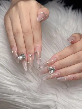 ネイル Lee Nailsのネイルデザイン