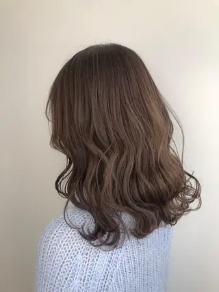 セミロング カラー 【透明感、艶髪】西村 有司のヘアスタイル
