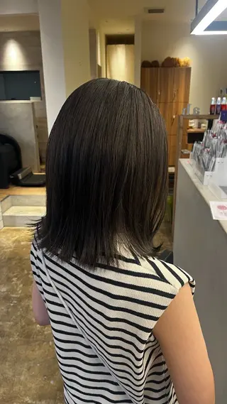 ミディアム カラー 坂下 かのんのヘアスタイル