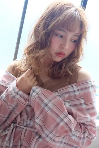 ロング あやか 白髪ぼかしハイライトのその他イメージ
