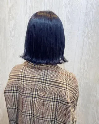 ショート カラー TELA HAIR 副代表 岡田のヘアスタイル
