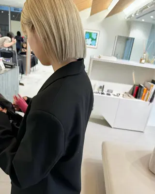 ショート 似合わせレイヤー ＆縮毛矯正のヘアスタイル