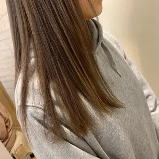 カラー 天野 利咲のヘアスタイル