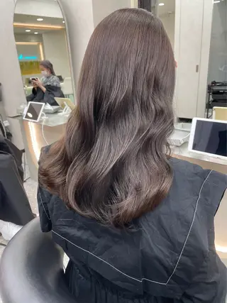 セミロング shion 透明感カラーのヘアスタイル