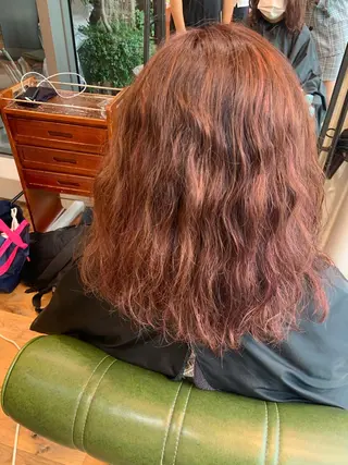 ミディアム カラー パーマ ヘアアレンジ ハイトーンカラー🤍 山下 優華のヘアスタイル