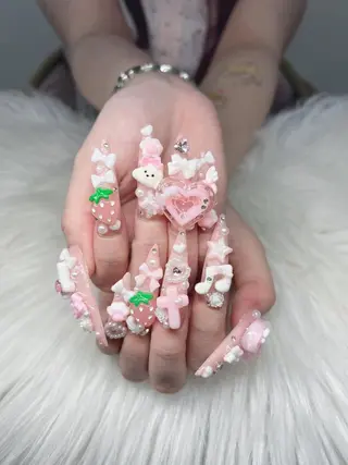 ネイル Lee Nailsのネイルデザイン