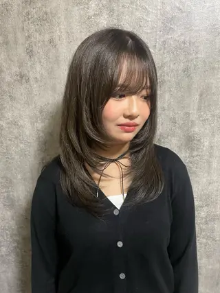 カラー CAPSULE Anjuのヘアスタイル