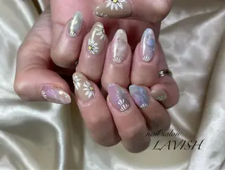ネイル LAVISH 大和店 🤱子連れ大歓迎のネイルデザイン