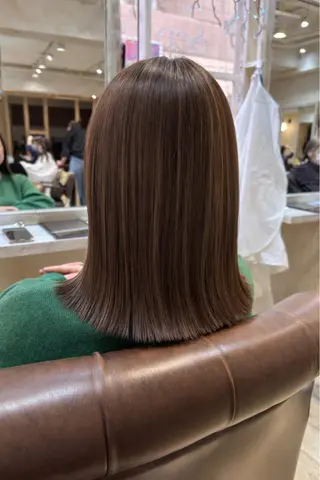 ミディアム Keita 白髪ぼかしのヘアスタイル