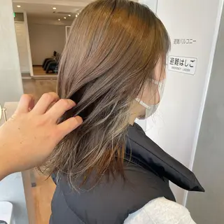 ミディアム カラー yoshi （髙橋）のヘアスタイル