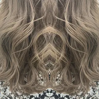 カラー LINOET名古屋 ブリーチ/ハイトーンのヘアスタイル