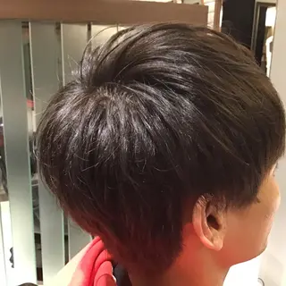 ミディアム カラー 岡崎 隆晟のヘアスタイル
