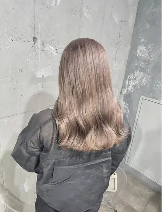 ミディアム カラー ベージュカラー💖 やすひろのヘアスタイル