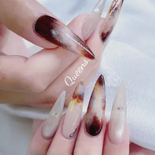 ネイル Queens テイのネイルデザイン