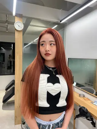 ロング 盛れる透明感カラー momokaのヘアスタイル