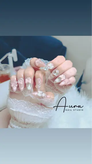 ネイル Aura Nail Studioのネイルデザイン
