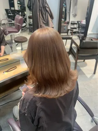 ミディアム カラー ヘアアレンジ 🎀ハイトーン・艶 カラー HANA🎀のヘアスタイル