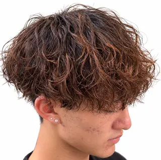 ミディアム パーマ メンズ スパイキー⚡️/ 海外風ヘア🌊秀平のヘアスタイル