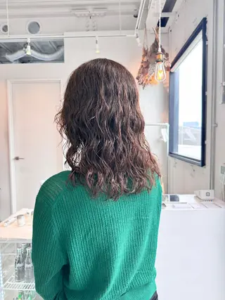 セミロング カラー パーマ 松坂 真衣のヘアスタイル