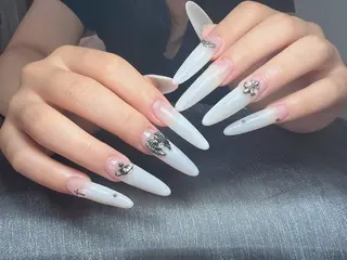 ネイル 小澤 梨奈のネイルデザイン