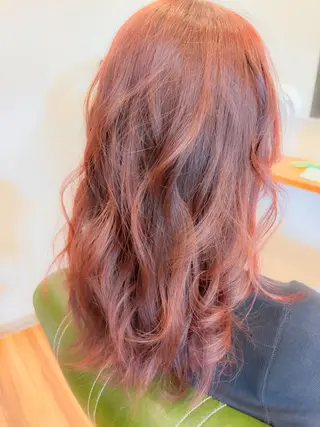 セミロング 加藤 彩のヘアスタイル