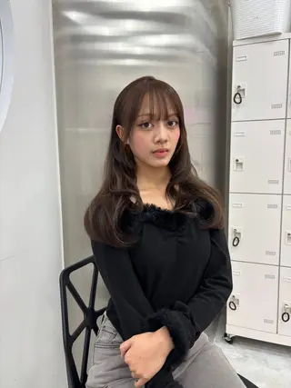 ロング 抜け感レイヤー︴ ニュアンスカラーのヘアスタイル