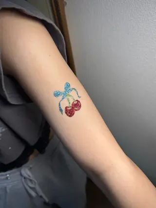 REPLENDA MIKIYOのネイルデザイン