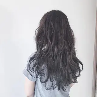ロング ホカリ ツカサのヘアスタイル