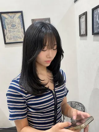 ミディアム 萩原 彩音のヘアスタイル