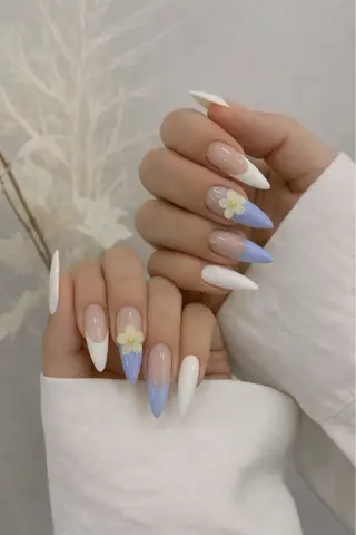 ネイル Reika Nail _ Royalのネイルデザイン