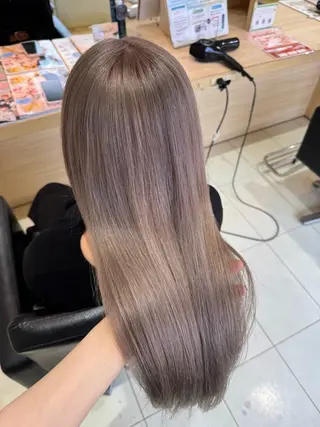 ロング カラー 御厨 夏芽のヘアスタイル