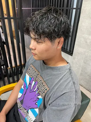 ショート パーマ メンズ 勝毛 広貴のヘアスタイル