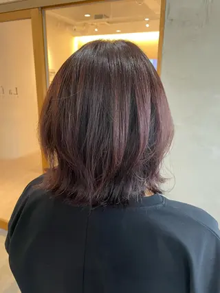 ミディアム カラー la fith hinaのヘアスタイル