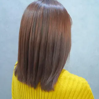 ミディアム 伊藤 玲衣のヘアスタイル