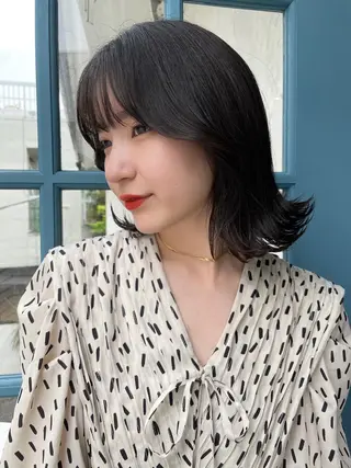 ミディアム カラー 顔周りカット 【オノザワリョウ】のヘアスタイル