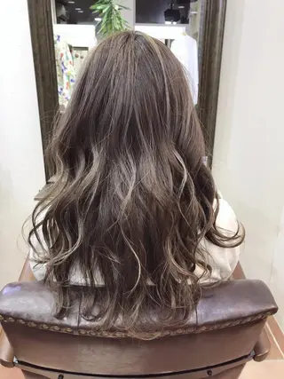 セミロング 大澤 唯のヘアスタイル