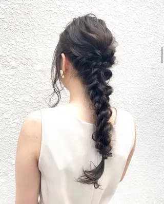 ロング ヘアアレンジ 矢田 沙希のヘアスタイル