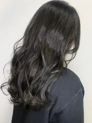 ロング レイヤー/艶髪カラー 森本くるみのヘアスタイル