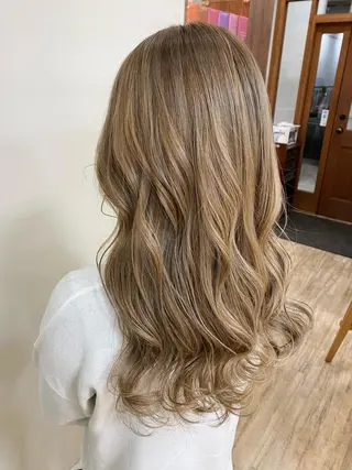 カラー SALOWIN栄 高須大貴のヘアスタイル