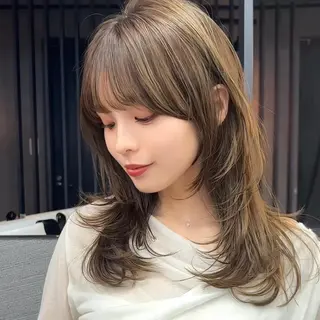 セミロング カラー 新宿/レイヤーカット 髪質改善/小顔見せのヘアスタイル