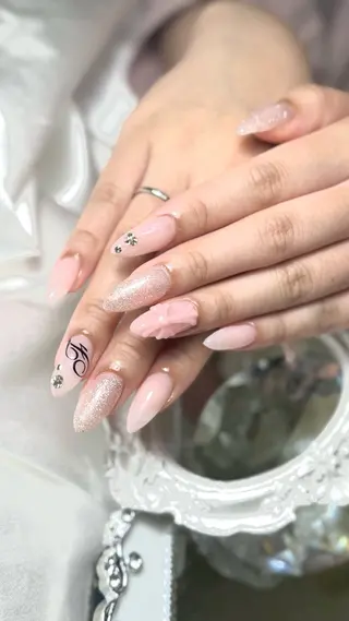 ネイル ルシイ🎀新宿長さ 出しパーツ専門店のネイルデザイン