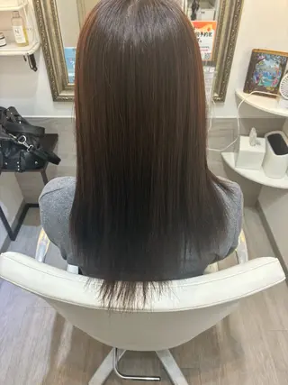 ロング パーマ ✨透明感カラー✨ ☘️くすみカラー☘️のヘアスタイル