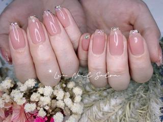 ショート カラー ネイル Le’a NailSalonのネイルデザイン