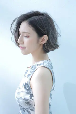 ミディアム ハイトーンブリーチ 土坂 由志【京都】のヘアスタイル