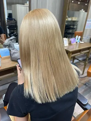 セミロング カラー SHIN🌿柏美容師 レイヤーボブカラーのヘアスタイル