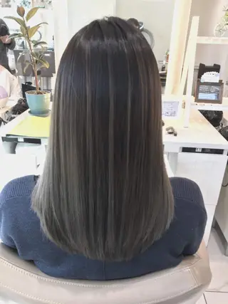 カラー セミロング 高橋凜/髪質改善/ 縮毛矯正/カラーのヘアスタイル