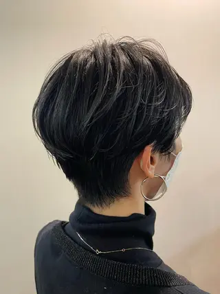 ショート 岩下 侑里のヘアスタイル