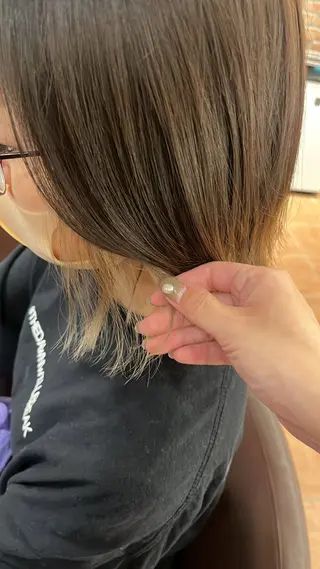 ミディアム カラー 齊藤 衣梨佳のヘアスタイル